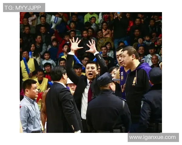 2015年CBA山东队与广东队激战回顾精彩瞬间与赛场亮点分析