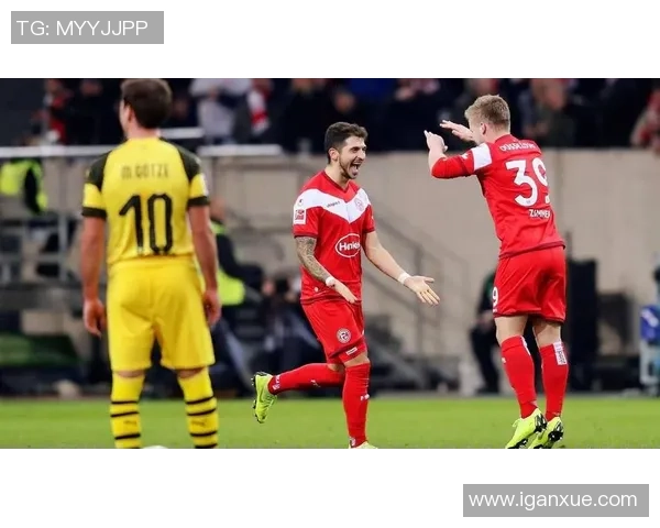 菲尔特与桑德豪森激战正酣谁能在这场较量中笑到最后